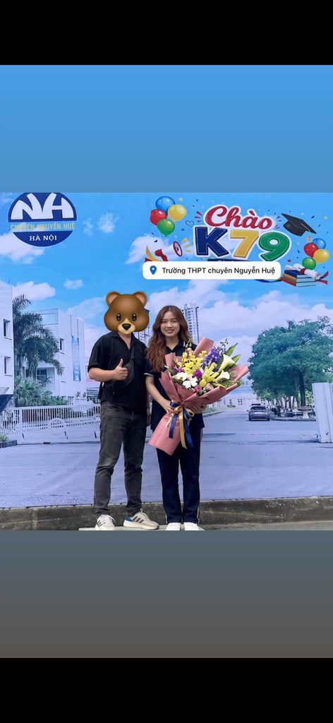 (Chuyện ngày mưa giờ mới kể) Hoc sinh do chuyen Nguyen Hue